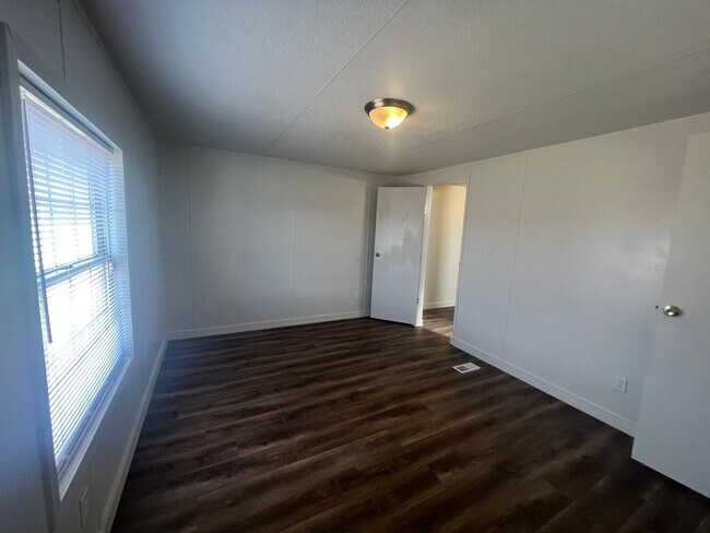 Building Photo - 3405 Cesar Chavez Dr