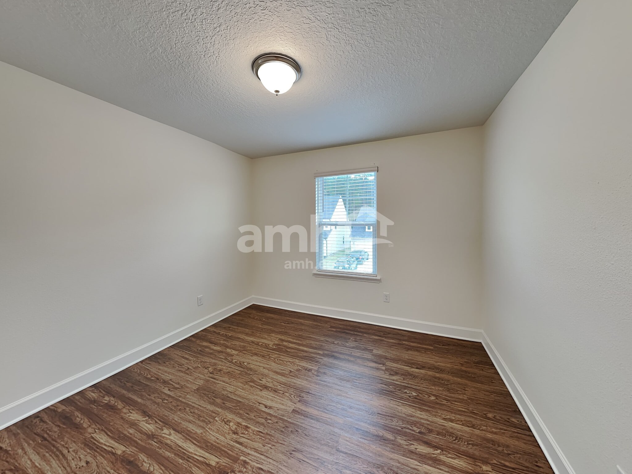 Building Photo - 430 Sandstone Dr
