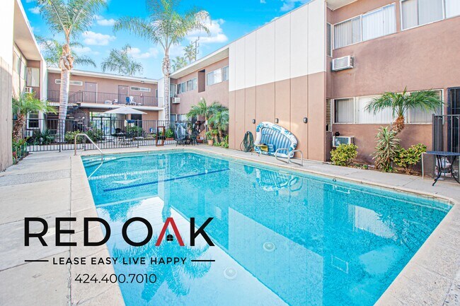 Building Photo - 15405 Vanowen St