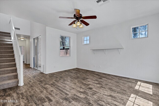 Building Photo - 10132 E Isleta Ave