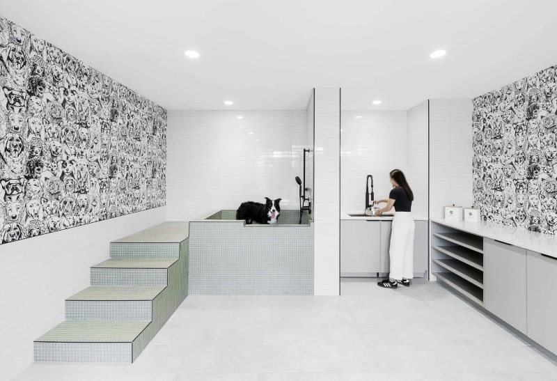 Building Photo - 1059 W Van Buren St