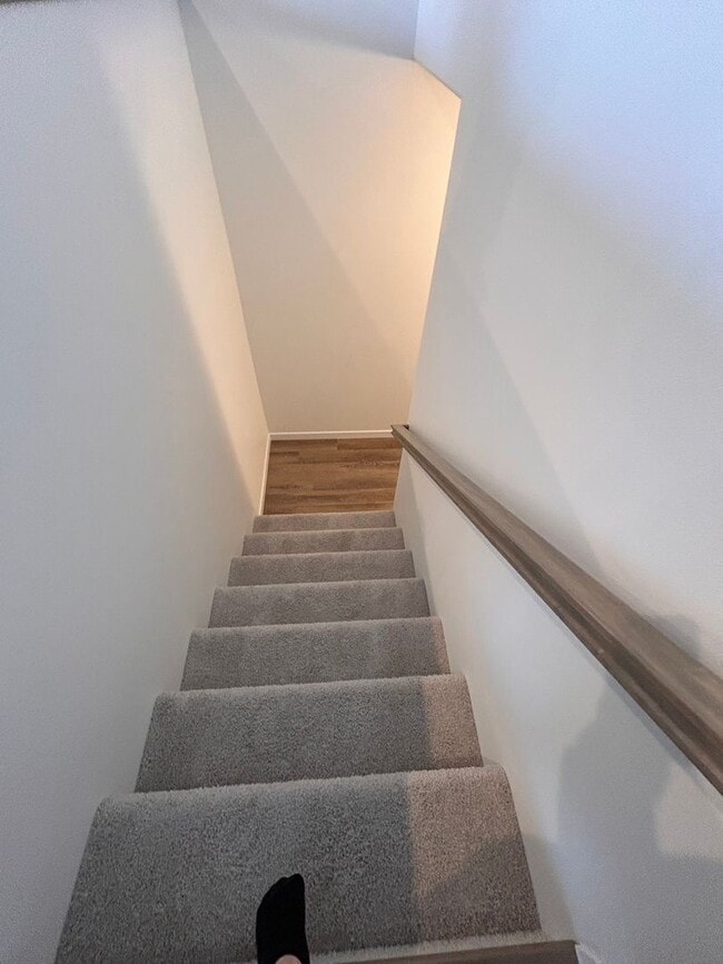 Building Photo - 3 Bed 3 Bath TownHome