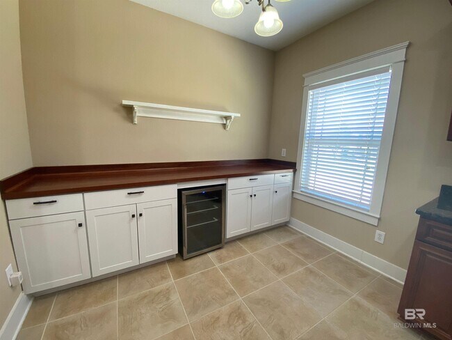 Building Photo - 26646 Augustine Drive