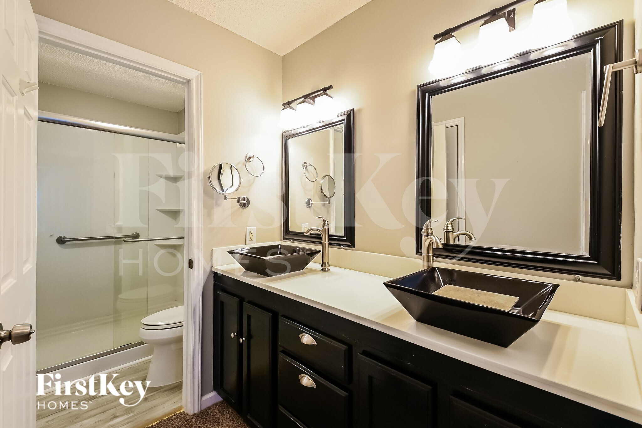 Building Photo - 8900 Juaquin Ln