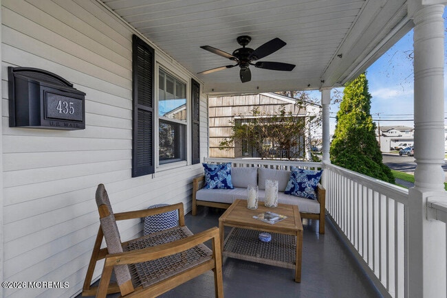 Building Photo - 435 Norwood Ave