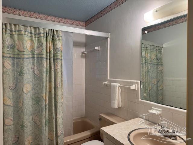 Building Photo - 4090 Arbutus Dr