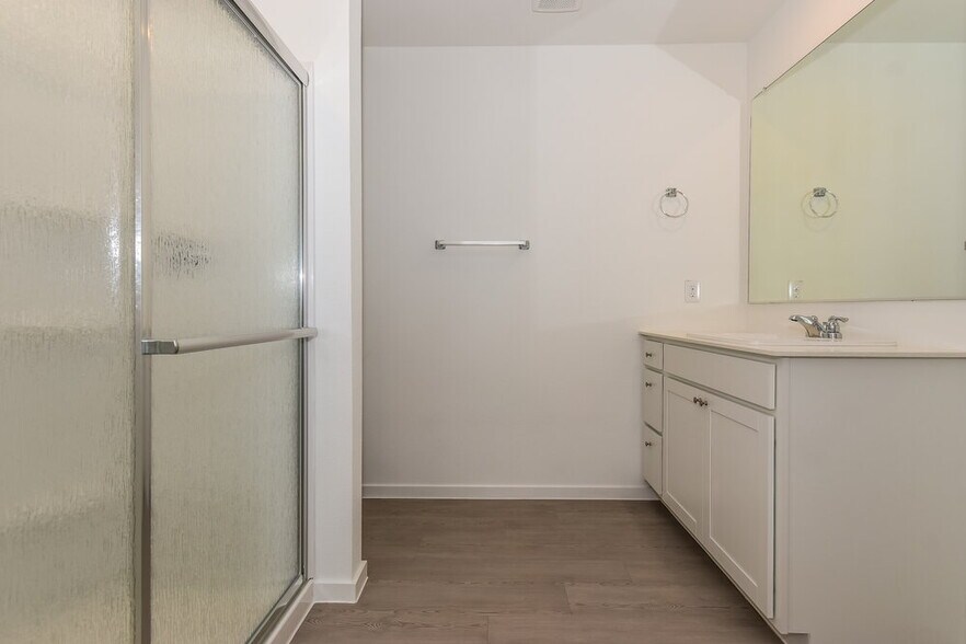 Building Photo - 1719 Crossbill St