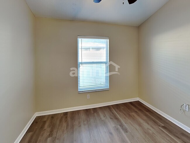 Building Photo - 12061 Winding Woods Way