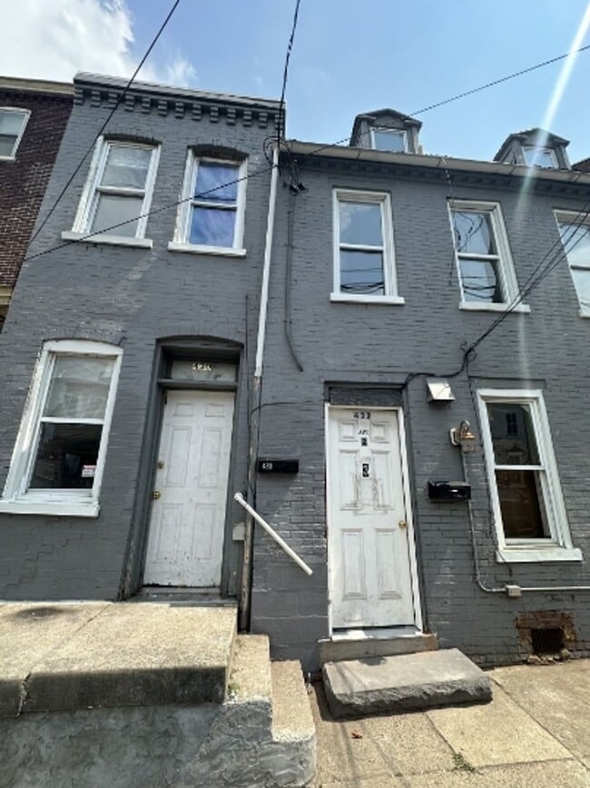 Building Photo - 430-432 Manor Street