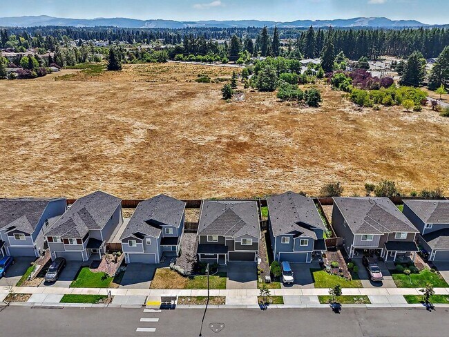 Building Photo - 15065 Iverson Lp SE