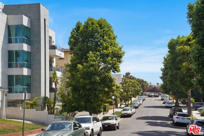 Building Photo - 10633 Eastborne Ave