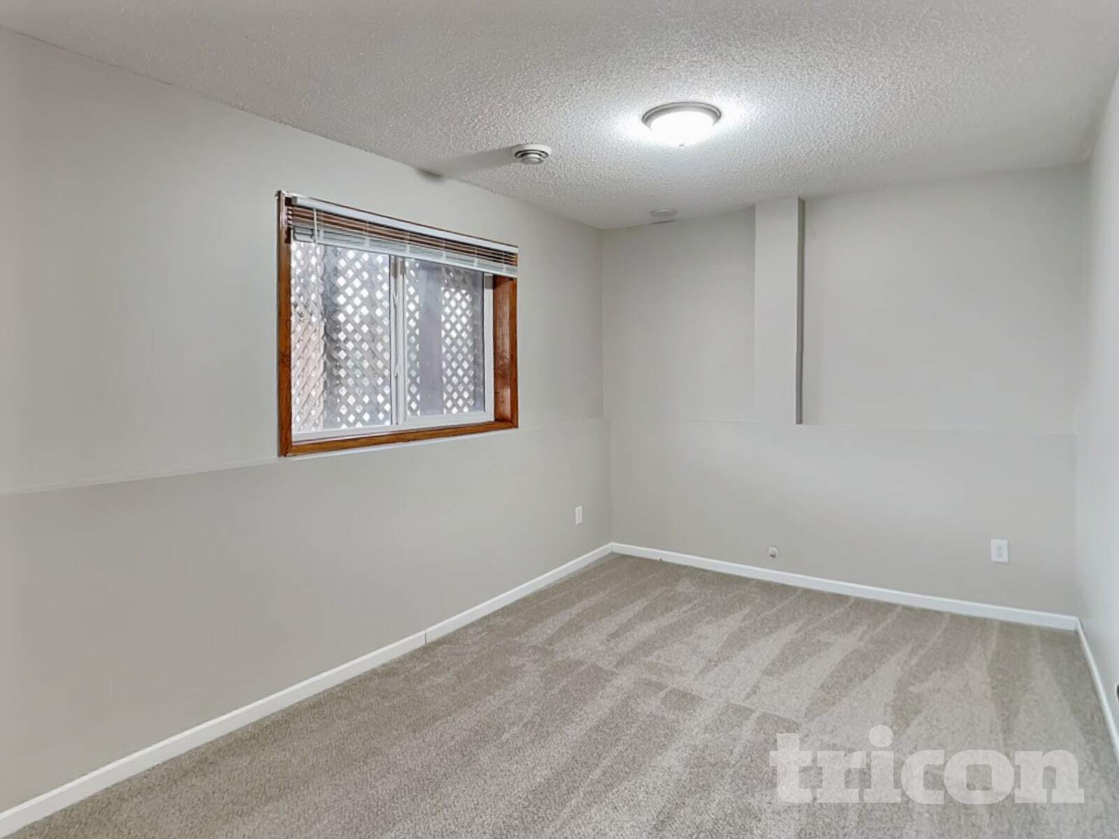 Building Photo - 1500 Powell St N