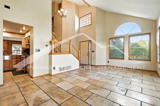 Building Photo - Stunning Home with Central AC and 2-Car Ga...