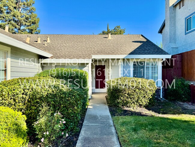 Building Photo - Charming 3-Bedroom Home in Prime Location