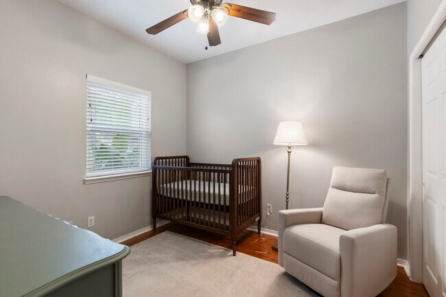 Building Photo - 6827 Hollow Hearth Dr