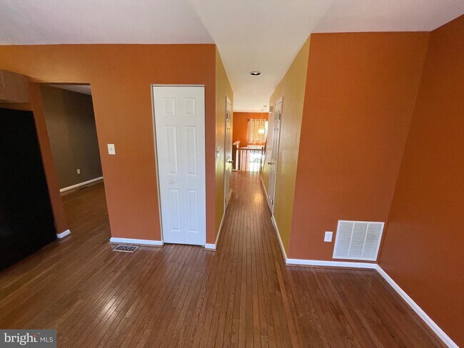 Building Photo - 4228 Pinefield Ct