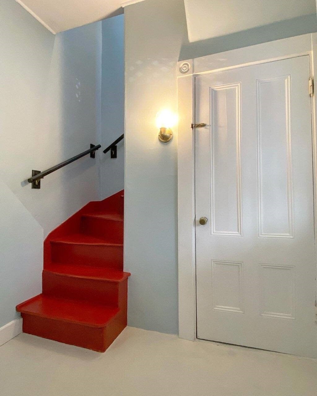 Back Staircase - 16 Eames St