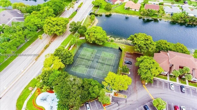 Building Photo - 9937 Nob Hill Pl