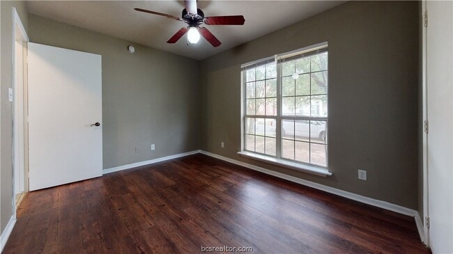 Building Photo - 1143 Oney Hervey Dr