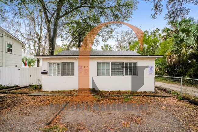 Building Photo - 3 bedroom 2 bath Single Family Home within...