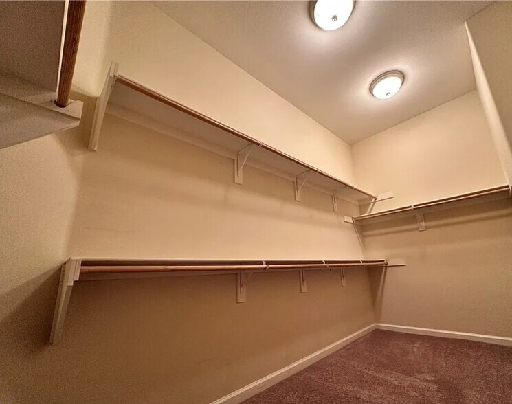 Master closet - 24212 Nobe St