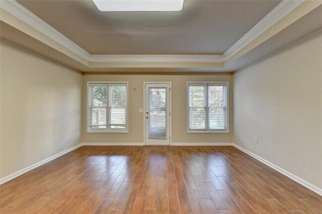 Building Photo - 11636 Parkside Ave