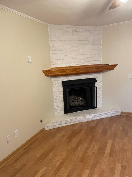 Building Photo - 1205 Pascal Pl