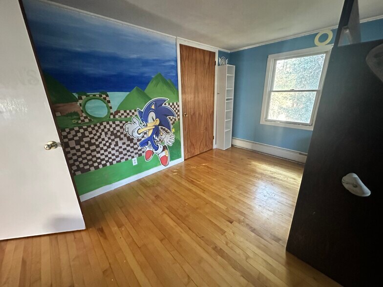 2nd Bedroom - 142 Bunker Hill Cir