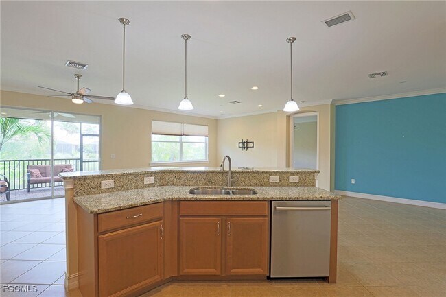 Building Photo - 8100 Banyan Breeze Way