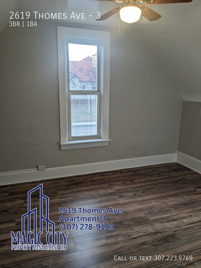 Building Photo - 2619 Thomes Ave