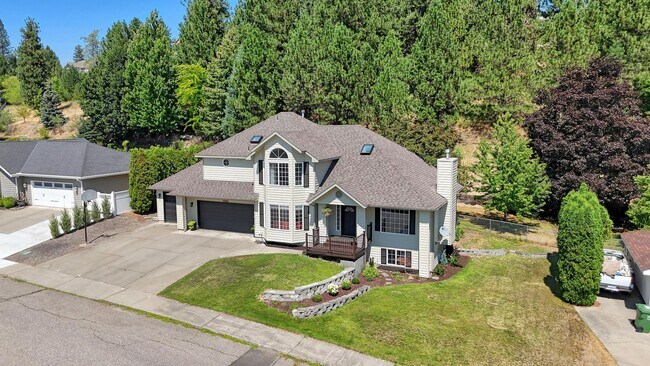 Building Photo - 10108 N Seminole Dr