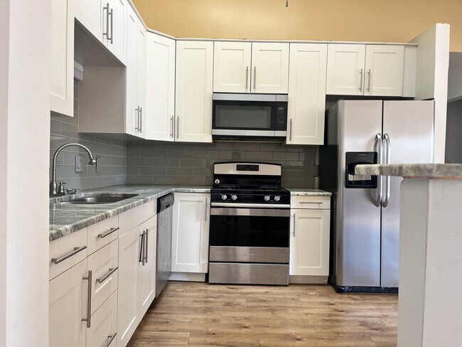 Building Photo - 1891 Vine Way Dr