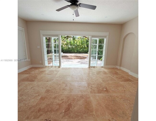 Building Photo - 1032 Obispo Ave