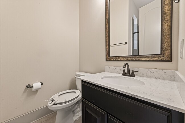 Building Photo - 2515 Avon Gate Ct