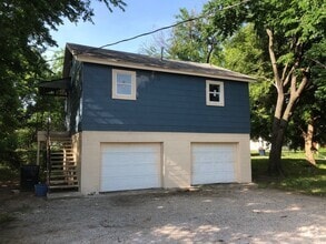 Building Photo - Nice Garage Apartment