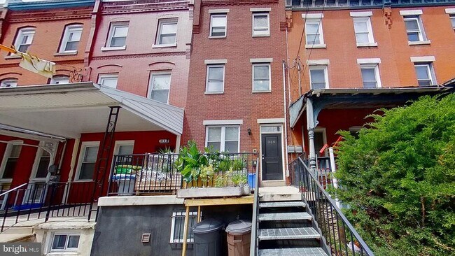 Building Photo - 330 N Preston St