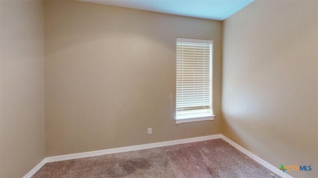 Building Photo - 142 Jesse James Dr