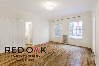 Building Photo - 836 Sanborn Ave