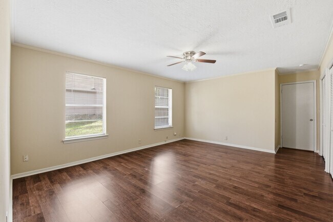 Building Photo - 9052 Zapata Way