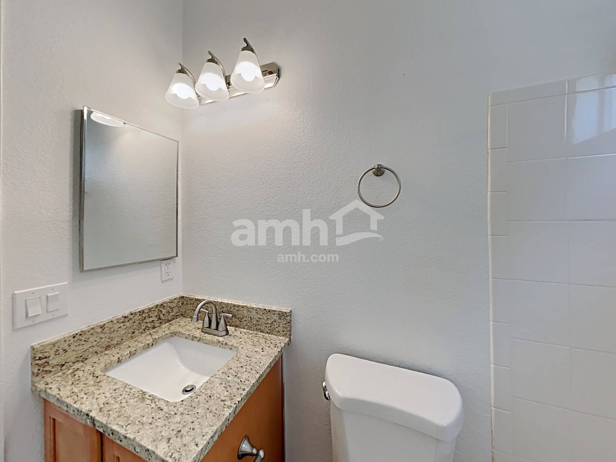 Building Photo - 138 E Calle Del Rondador