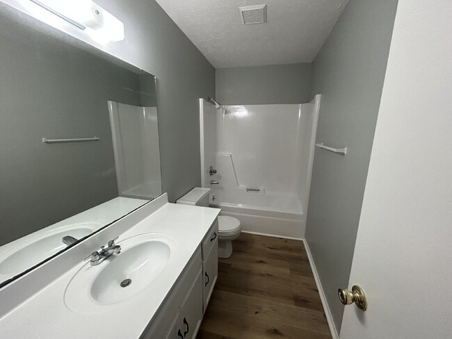 Building Photo - 59 Kenway St