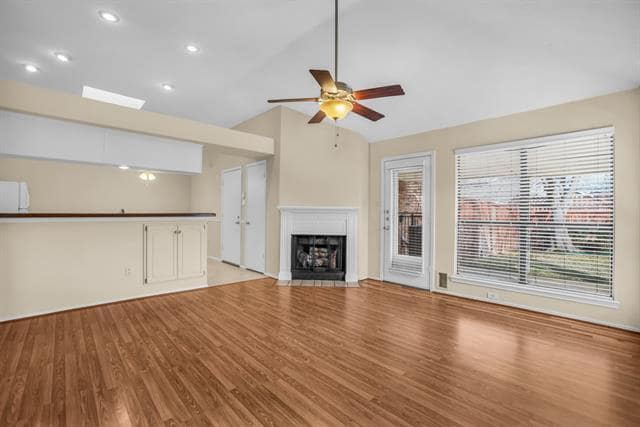 Building Photo - 568 Grace Ln