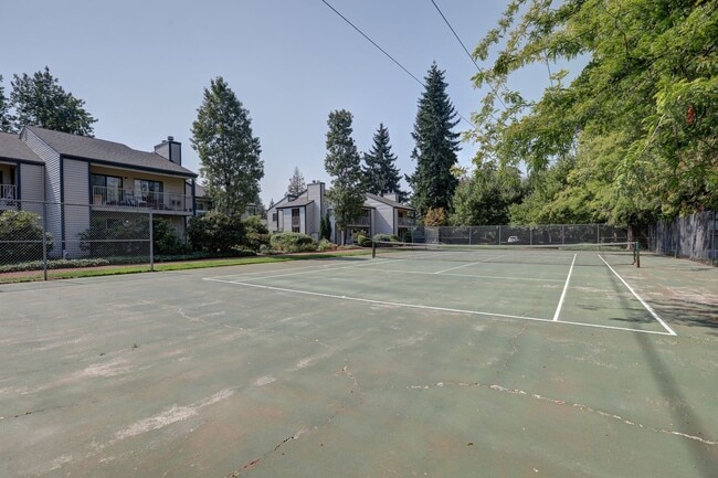 Building Photo - Large 2bd, 2ba Condo Available w/ Private ...