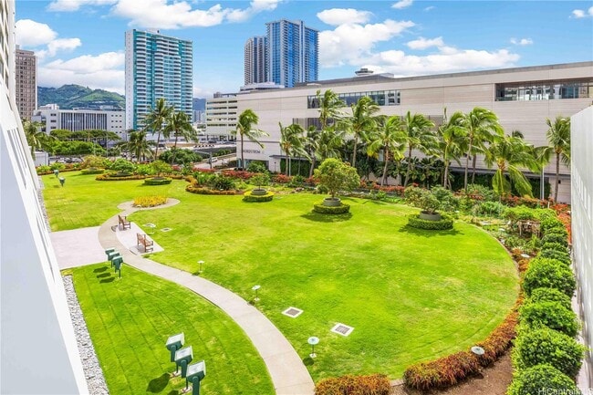 Building Photo - 88 Piikoi St