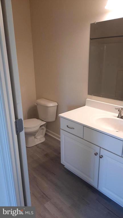 Building Photo - 837 Admiral's Quay Dr