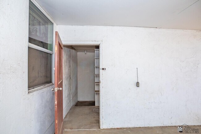 Building Photo - 1128 S 9th Ave