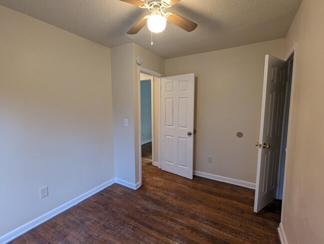 Building Photo - 2803 Marco Dr NW