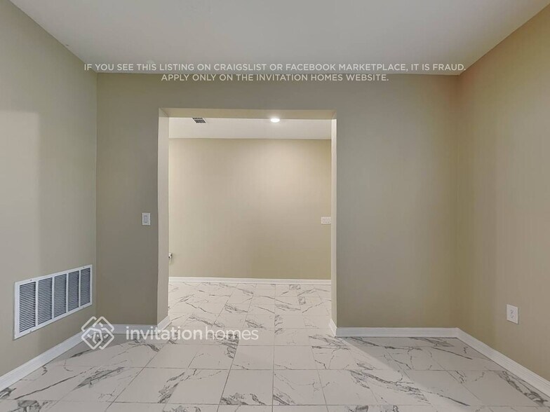 Building Photo - 4500 Holstein St