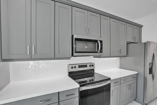 Building Photo - Gorgeous Brand New 3 Bedroom 2 Bath (2-story) Townhouse in Deerfield Beach