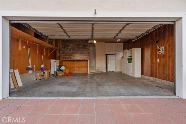 Building Photo - 10561 Alskog St